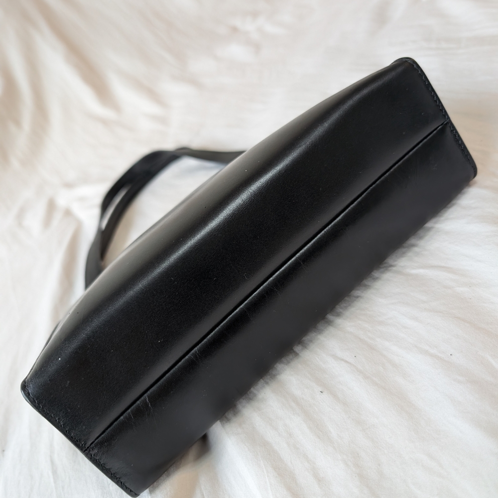 Gucci Shoulder Bag - Picture 12 of 15